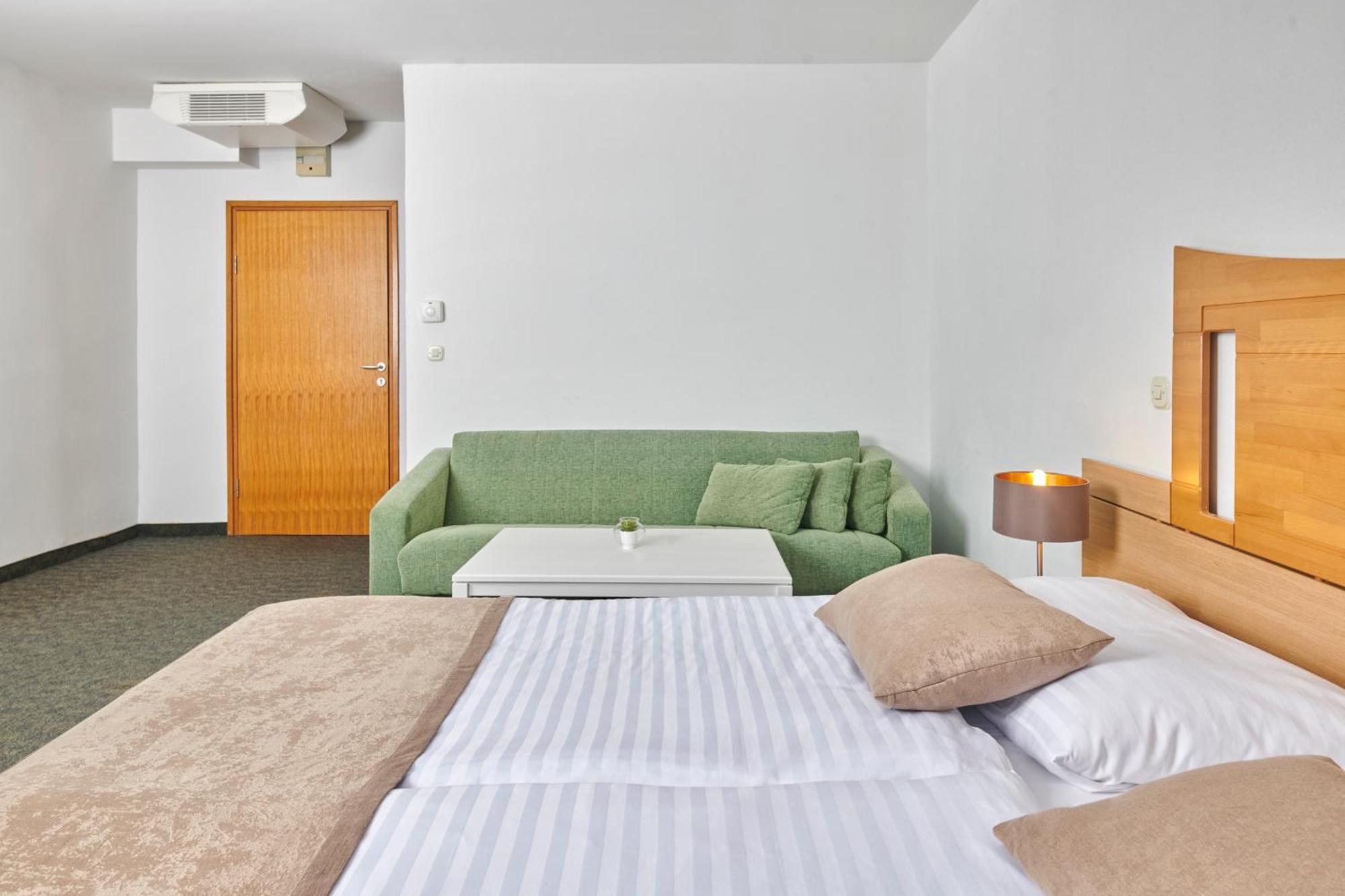 Veya Maradiso Hotel By Aminess Njivice Esterno foto