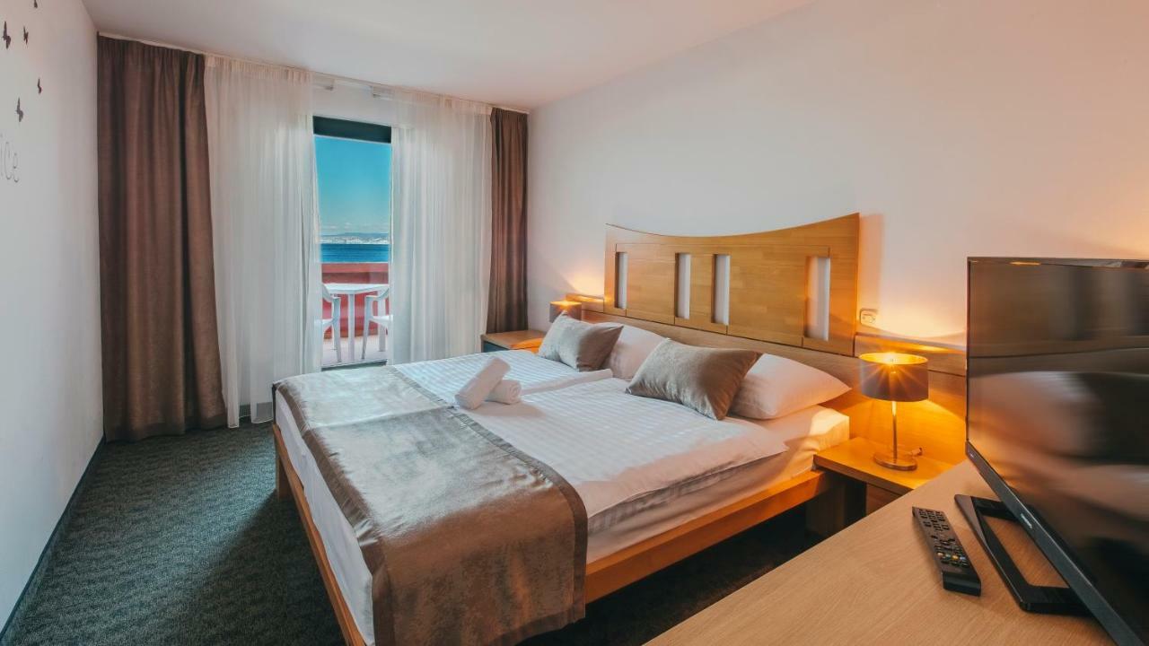 Veya Maradiso Hotel By Aminess Njivice Esterno foto